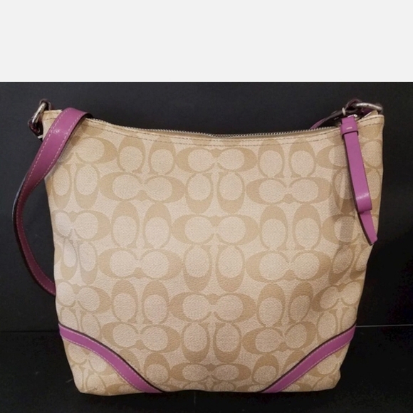 Coach Beige Signature Canvas Shoulder Bag with Pink Leather Trim - Picture 6 of 10